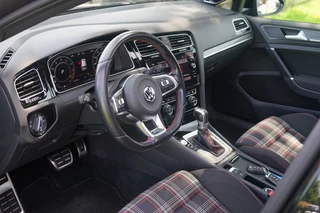 Volkswagen Golf Volkswagen Golf 7.5 GTI 2.0 TSI GTI Performance 245PK Pano/DYNa/Trkhk/Cam - afbeelding nr 36