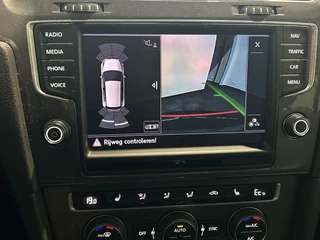 Volkswagen e-Golf | Lederen Bekleding | Zwarte Velgen | Privacy Glass | Lage km. stand! | SoH (batterijcheck) 86,4 % score! - afbeelding nr 14