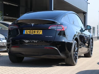 Tesla Model Y - afbeelding nr 2