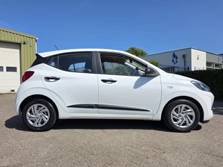 Hyundai i10 Hyundai i10 1.0 i-Drive 5drs! Apk 01-2027! NAP! Zondag OPEN! - afbeelding nr 6