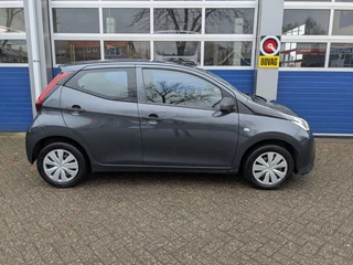 Toyota Aygo Toyota Aygo 1.0 VVT-i x-fun - afbeelding nr 2