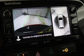 Mitsubishi Outlander Mitsubishi Outlander 2.0 PHEV Instyle+ | Schuifdak | Leder |  Stoel & stuurverwarming | Trekhaak | 360 camera | Adaptive cruise | Xenon | Climate control | Keyless - afbeelding nr 17