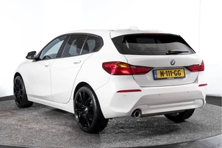 BMW 1 Serie | Cruise | PDC | NAV+ Apple Car Play | EEC | LM 19