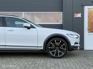 Volvo V90 Volvo V90 Cross Country 2.0 D4 AWD Geartronic-8 /Pilot Assist/Aut.inparkeren/Trekhaak/Adap CC/Winterline/21inch/Dealer onderhouden. - afbeelding nr 47
