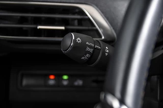 Peugeot 5008 | Dig. Cockpit | Adapt. Cruise | Stoelverw. | PDC | Camera | NAV + App. Connect | ECC | Elek. Klep | LM 19