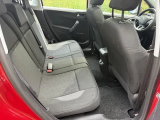 Peugeot 2008 Peugeot 2008 1.2 PureT. Blue Lion airco navi pano - afbeelding nr 56
