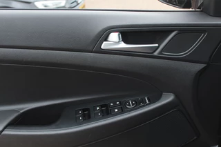 Hyundai Tucson Hyundai Tucson 1.6 GDi Comfort / Camera / Leder / Navigatie / 17'' / Stoelverwarming 4x / DAB / Cruise Control - afbeelding nr 29