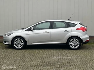 Ford Focus Ford Focus 1.0 Titanium [ Org NL auto, Dealer onderhouden, Nieuwstaat auto ] - afbeelding nr 2