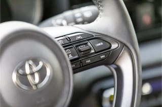 Toyota Yaris Toyota Yaris 1.5 Hybrid 130 Executive JBL Audio | Head Up Display | Lederen bekleding | Dodenhoekdetectie , All-in Rijklaarprijs - afbeelding nr 25