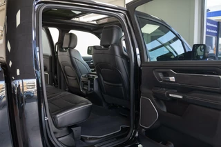 Dodge Ram 1500 Dodge Ram 1500 4X4 5.7 V8 4x4 Crew Cab Laramie Sport 1e Eig BTW Harman/Kardon, Panoramadak, Treeplank, Trekhaak - afbeelding nr 40