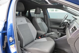 Volkswagen Polo Volkswagen Polo 1.0 TSI 95pk 2x R-Line , Virtual cockpit, Panorama schuifdak , Led , Navi , Carplay . LMV PDC etc. . - afbeelding nr 24