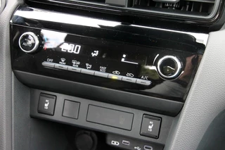 Toyota Yaris Cross Toyota Yaris Cross 1.5 Hybrid 130 Team Player - 93 pk **Carplay / Camera / ACC - afbeelding nr 21