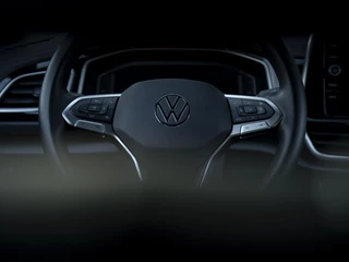 Volkswagen T-Roc Volkswagen T-Roc 1.5TSi 150pk R-Line | LED Matrix | DAB | App Connect | 18