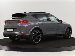 CUPRA Formentor CUPRA Formentor 2.0 TSI VZ | 310pk | Panoramadak | Leder |  Trekhaak | Stoel & stuurverwarming | Carplay | Adaptive cruise | Camera | Keyless | Full LED | Sportstoelen - afbeelding nr 40