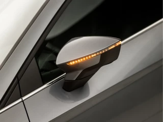 SEAT Leon 150Pk (APPLE CARPLAY, NAVIGATIE, CLIMATE, LED KOPLAMPEN, LEDER, CAMERA, SPORTSTOELEN, PARKEERSENSOREN, KEYLESS, NIEUWSTAAT) - afbeelding nr 30