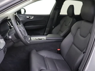 Volvo XC60 Volvo XC60 T8 AWD Plus Dark | Panoramadak | 360° Camera | Dodehoekdetectie - afbeelding nr 16