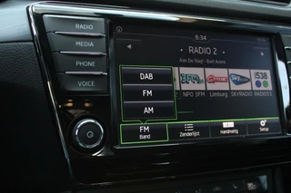 Škoda Superb Skoda Superb Combi 1.6TDI Automaat |Canton | Trekhaak | Stoelverwarming - afbeelding nr 23
