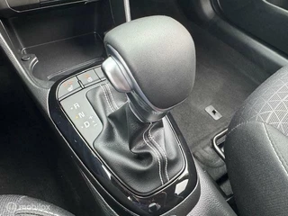 Kia Picanto Kia Picanto 1.0 67pk Automaat  Stoel en Stuur verwarming ,  Navigatie / Apple carplay  / Android auto , Achteruit camera , Bluetooth , Priveglas , Chrome handgrepen , Sport Velgen ,  9.500km !! - afbeelding nr 25