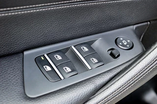 BMW 5 Serie BMW 5 Serie Touring 520i M-Sport Rijklaarprijs-Garantie Leder Interieur Led Navigatie Sfeer verlichting - afbeelding nr 31