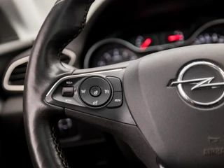 Opel Grandland X Automaat (PANORAMADAK, APPLE CARPLAY, GROOT NAVI, STUUR/STOELVERWARMING, LEDER, SPORTSTOELEN, GETINT GLAS, CAMERA, ELEK ACHTERKLEP, DAB+, NIEUWE APK, NIEUWSTAAT) - afbeelding nr 20