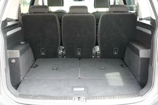 Volkswagen Touran Volkswagen Touran 1.5 TSI R-line 7pers. CAMERA STOELVERW. - afbeelding nr 47