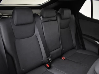Lexus RZ Lexus RZ 450e Executive Line | Pano dak | Premium Pack - afbeelding nr 25
