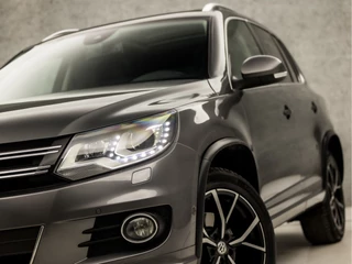 Volkswagen Tiguan Volkswagen Tiguan 1.4 TSI R-Line Sport 150Pk Automaat (PANORAMADAK, NAVIGATIE, XENON, CAMERA, LEDEREN SPORTSTOELEN, STOELVERWARMING, KEYLESS, CRUISE, NIEUWE APK, NIEUWSTAAT) - afbeelding nr 19