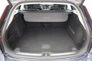 Volvo V60 Volvo V60 2.0 T5 Momentum Pro Automaat - Carplay, Stoelverw. - afbeelding nr 9