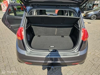 Kia Venga Kia Venga 1.6 CVVT World Cup Edition - afbeelding nr 13