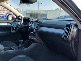 Volvo XC40 1.5 T3 157pk Momentum Business Pack Connect | Origineel NL | Navi | Clima | Adap. Cruise | Panorama Schuifdak | Led Koplampen | Pdc V+A+Camera | Rijstrook+Licht+Regensenor | 18''lm - afbeelding nr 28