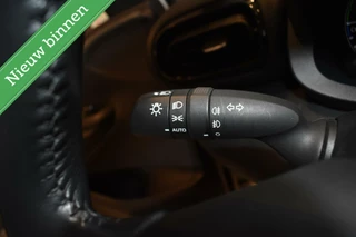 Toyota Yaris Toyota Yaris 1.5 Hybrid Business NAVI/KEYLESS/CAMERA/ETC.! - afbeelding nr 17