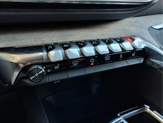 Peugeot 3008 Massagestoelen | Stoelverwarming | 19