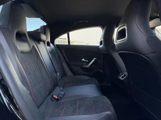 Mercedes-Benz CLA Mercedes-Benz CLA-klasse 180 Aut. Business Sol. AMG | Navi | Camera | Sportstoelen | - afbeelding nr 12