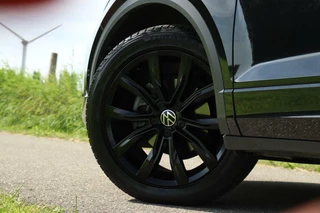 Volkswagen T-Roc Volkswagen T-Roc 1.5 TSI / 3x R-Line / Black Style / 150PK / DSG / Navi / Camera / VC / Trekhaak / 18