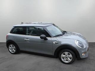 MINI One MINI One Mini 1.5 102PK Navigatie / Airco / Cruise control - afbeelding nr 9