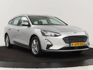 Ford Focus Ford Focus 1.0 EcoBoost Hybrid Trend Edition Business |  Camera | Carplay | Full LED | Navigatie | Sportstoelen | Airco | Cruise control | Parkeerhulp | Bluetooth - afbeelding nr 29