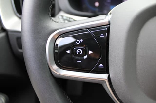 Volvo XC60 Volvo XC60 2.0 T8 Plug-in hybrid AWD Plus Dark | Luchtvering | 360 | H&K | Trekhaak - afbeelding nr 8