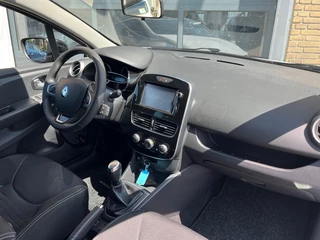 Renault Clio Renault Clio TCe 90 LIMITED NAVI/CRUISE/PDC/LMV/NL-AUTO /1e EIGENAAR - afbeelding nr 39