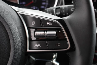 Kia Ceed Sportswagon Kia Ceed Sportswagon 1.0 T-GDi 101pk Prestige | Navigatie | Apple Carplay/Android Auto | Camera | Stoel- en stuurverwarming | Cruise Control | Climatronic | Start/Stop systeem | Getinte ramen - afbeelding nr 17