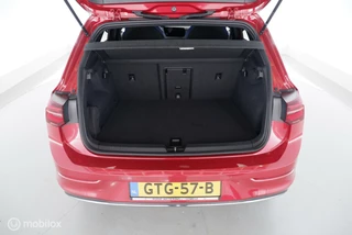 Volkswagen Golf Volkswagen Golf 1.4 eHybrid  245pk GTE pano|IQ-led|nav|cam|dab|acc|lmv18 - afbeelding nr 24