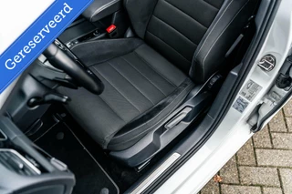 Volkswagen Golf Volkswagen Golf 2.0 TSI 4Motion R Pano Camera ACC - afbeelding nr 36