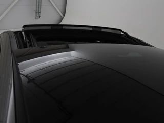 Mercedes-Benz A-Klasse Mercedes-Benz A-klasse 200 Business Solution AMG | Panoramadak |  Stoelverwarming | Trekhaak | Matrix LED | Memory | Carplay | Keyless | Camera | Sfeerverlichting | Leder/Alcantara | Park Assist - afbeelding nr 22