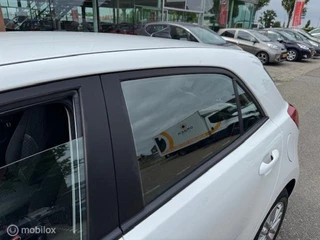 Kia Rio Kia Rio 1.0 T 100pk  DynamicLine Navigatie & Camera achter , Airco,  Electr. Ramen en Spiegels , Bleutooth ,  Apple carplay  & Android auto ,  Centrale deur vergrendeling met afstandsbediening - afbeelding nr 11