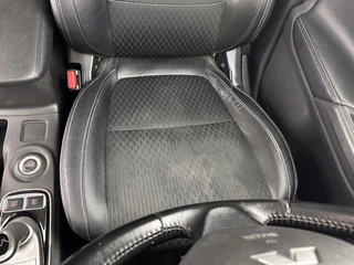Mitsubishi Outlander Aut. *NAVI-FULLMAP | LEATHER-FABRIC | COMFORT-SEATS | CAMERA | ECC | KEYLESS | SHIFT-PADDLES | TOWBAR | 16