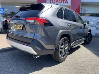 Toyota RAV4 Toyota RAV4 2.5 Hybrid AWD Adventure | Pano | JBL | Treeplanken | 360 camera - afbeelding nr 3