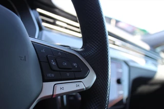 Volkswagen Passat Volkswagen Passat Variant 1.4 TSI PHEV 218pk 6-DSG GTE Business Highline | PanoramaDak | Zomer- en winterset | Carplay | - afbeelding nr 18