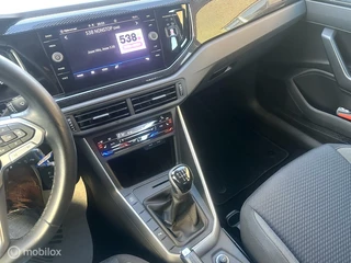 Volkswagen Polo Volkswagen Polo 1.0 TSI Life Business NIEUW MODEL CLIMATE CONTROLE STOELVERWARMING CARPLAY PARKEERSENSOREN ZEER NETTE AUTO!! - afbeelding nr 11