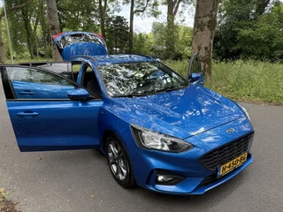 Ford Focus Ford Focus Wagon 1.5 EcoBoost ST Line Business - afbeelding nr 44