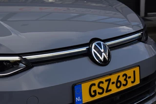 Volkswagen Golf Volkswagen Golf 1.4 eHybrid Lane ACC Camera Ambiance Massage D.Hoek - afbeelding nr 49