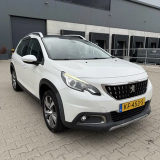 Peugeot 2008 Peugeot 2008 1.2 GT-line | Panoramadak | Pdc | NW APK! - afbeelding nr 2